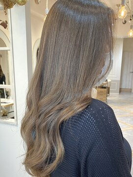 アンド ラ ブランシュ(&.La Blanche) 大宮/髪質改善/ヘッドスパ/アッシュベージュ/ロングヘア