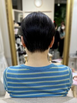 アエル 川西能勢口本店(aeru) 【刈り上げ手前】耳出しベリーショート