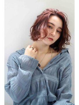ヘアアンドデザイン ネイビー(Navy) 切りっぱなし×ダブルカラー×デザインカット
