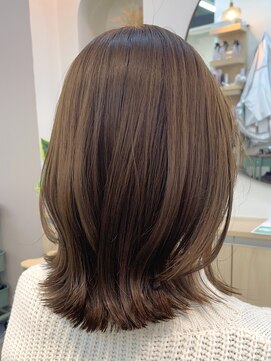 シビバイレボ(CIBI by revo) 韓国風大人レイヤーカット/ハッシュカット/くびれヘア/船橋駅