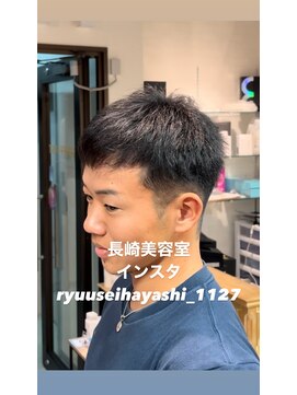 コワファースト長崎シャンプーボーイ 2nd(COIFF1RST 長崎 SHAMPOO BOY) 刈り上げショート