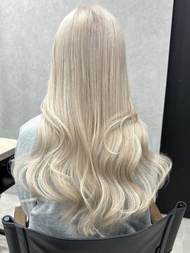 ロウル 渋谷(LOWRL) ホワイトブロンド/シールエクステ