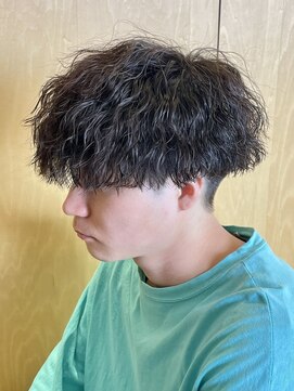 ニアウ 伊勢崎連取店(Niau) 縦落ちパーマツイストスパイラルパーマシャドウパーマ