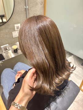 ジーナ 流山おおたかの森(Zina) 【ナチュラルベージュ×ミディアムボブ】