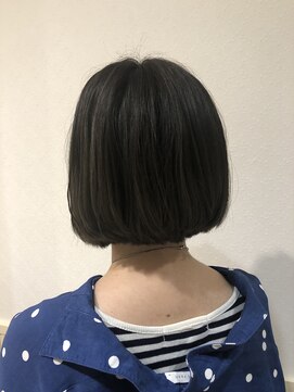 ネオリーブエム(Neolive em;) neolive em ダークトーンミニボブ☆