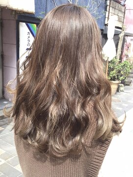 エミュ 天文館店(eMu) ミルクティグレージュ