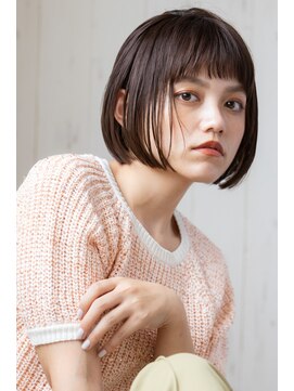 オレンジクラッカー(Orange Cracker) お顔の印象を出すミニボブ