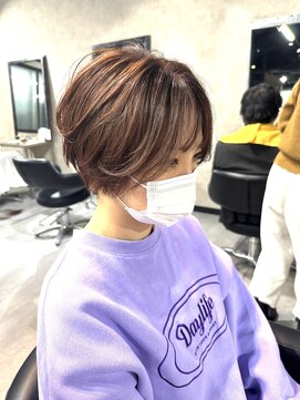 キッススワン(KISS SWAN) 伸ばしかけショート　前下がり