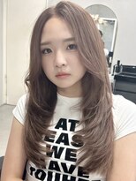 ジィルム(XELM)&nbsp;ハイライトカラーミルクティーベージュレイヤーカット