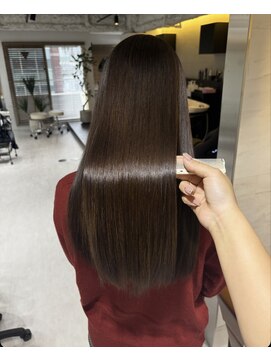 圧倒的な艶髪。髪質改善で叶える上質美髪