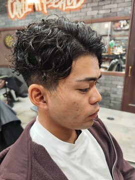 フォーコーナーズカットショップスリーセント 栄(FourCornersCutShop 3/cent) ラルフカール/サーフカール/スパイラルパーマ