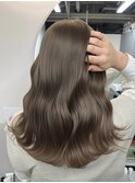 ヘーゼルベージュ　ブリーチなし　レイヤーカット　海外風