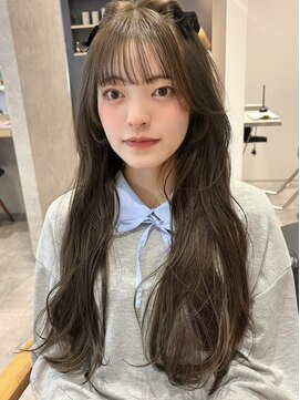 ラミエバイメルト 下北沢(lamie by melt) 20代30代顔周りレイヤーロングダブルカラーオリーブグレージュ