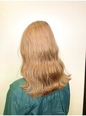 mowen×外ハネミディアム×ラフウェーブ×ミルクティーベージュ