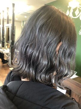 シロトータルデザイン(shiro total design) ブリーチ必須!暗髪透明感カラー