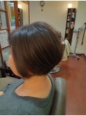 スッキリ前下がりショートボブ