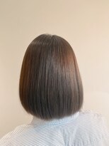 パラゴ(PARAGO.)&nbsp;艶髪　真っ直ぐなり過ぎない　程よくボリューム