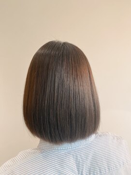 パラゴ(PARAGO.) 艶髪　真っ直ぐなり過ぎない　程よくボリューム