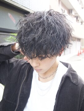 クオル 立川(QOL) ツイストスパイラル／波巻きパーマ／メンズカット／メンズパーマ