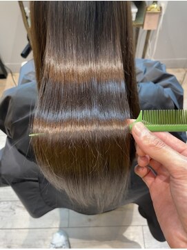 アトリエ タキ(atelier.taki) ☆友寄が叶える髪質改善ストレート☆