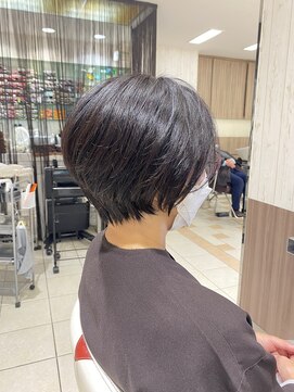 ハルキ ミナト ジャパン オオサカ(HARUKI MINATO japan OSAKA) 40代50代小顔似合わせカットくびレイヤーエモージュ大人可愛い