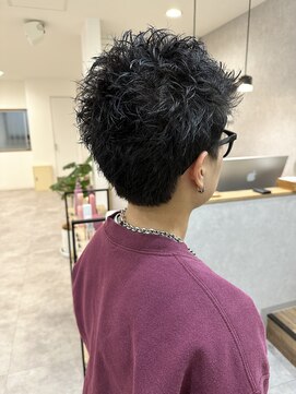 キノ(kino) 【川口】黒髪スパイキーショート