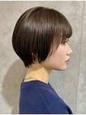 えりあしまとまり丸みショートショートボブ