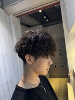アクシー ヘアーアンドメイク(AXY HAIR&MAKE)&nbsp;ツイストスパイラルパーマ波巻きパーマシャドウパーマ黒髪新宿