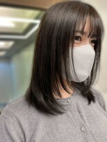 エミュー(emue)&nbsp;顔周りレイヤー20代30代大人可愛いミディアムレイヤーグレージュ