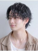 ツイスパ×縦落ちメンズパーマで個性を演出◎トレンドヘア