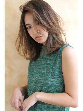 リル 塚口(LiL) 【LiL'】外国人みたいな☆くせ毛風エアリー大人ボブ☆