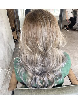 ヘアスタジオニコ(hair studio nico...) ホワイトベージュ