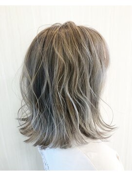 ベニ 岩沼たけくま店(BENI) ハイトーングラデーション×アッシュベージュ