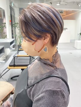 レフ(LEF) 【オダオススメ！】ハンサムショート×グレージュ×ペールブルー