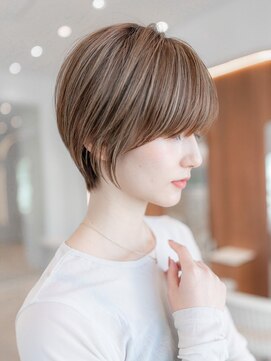 エースハバナ 渋谷(1 HAVANA) ヌーディカラー/前下がりボブ/小顔ヘア/大人ボブ