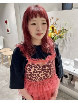 キートス(Kiitos) 今期秋、冬オススメ！レッドブラウン/顔周りカット/くすみレッド