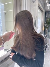 ディジョン(Dijon) 【YUTO】@yuto.fuku.hair 透けるグレージュカラー