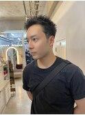 スパイキーショートスパイラルパーマツーブロックフェード