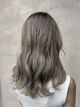 インフィニティー infinity HAIR SPACE BLOOM シャドールーツ・ホワイトグレージュ