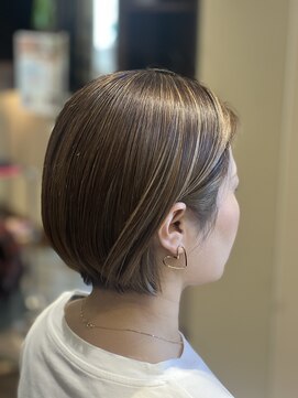 レッドソウル(RED SOUL) 大人のデザインカラーショート。