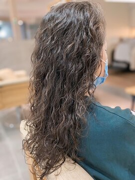 フリップビーアヴェダ(FLIP B AVEDA) 本八幡×ロング×パーマスタイル