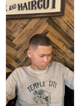 バーバーショップ スバル(BARBERSHOP SUBARU) ＜理容室＞＜バーバー＞海外風バズカット