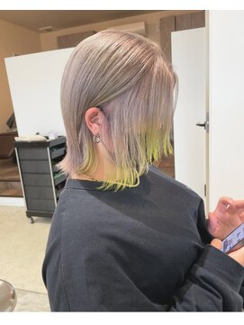 メルク(merc) カール/セミディ/シアーカラー/姫カット/イエロー