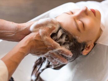テテアテテ ヘアー(tete a tete HAIR)の写真/毎日頑張っているあなたにご褒美を◎極上のヘッドスパで特別なサロンtimeをご提供★癒しのひと時を…♪