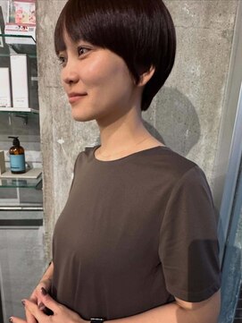 デコボコ アート(凸凹 art) ナチュラルハンサムショート