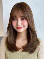 ロイオブジゼル(roi of GiseL)&nbsp;レイヤーカット 赤み消しカラー 顔周りカット シースルーバング