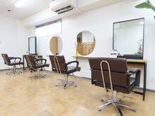 アットホームな広々空間でリラックスしたサロンタイムを♪