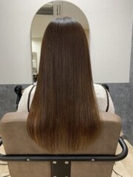 ロングスタイル×明るめブラウン