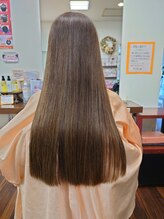 ヘアマジック 艶感のあるストレートスタイル