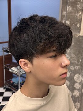 フランクス バーバー ウエストトウキョウ 吉祥寺店(FRANK’S BARBER WEST TOKYO) スパイキーショートブルーブラックフェザーパーマサーフカールY